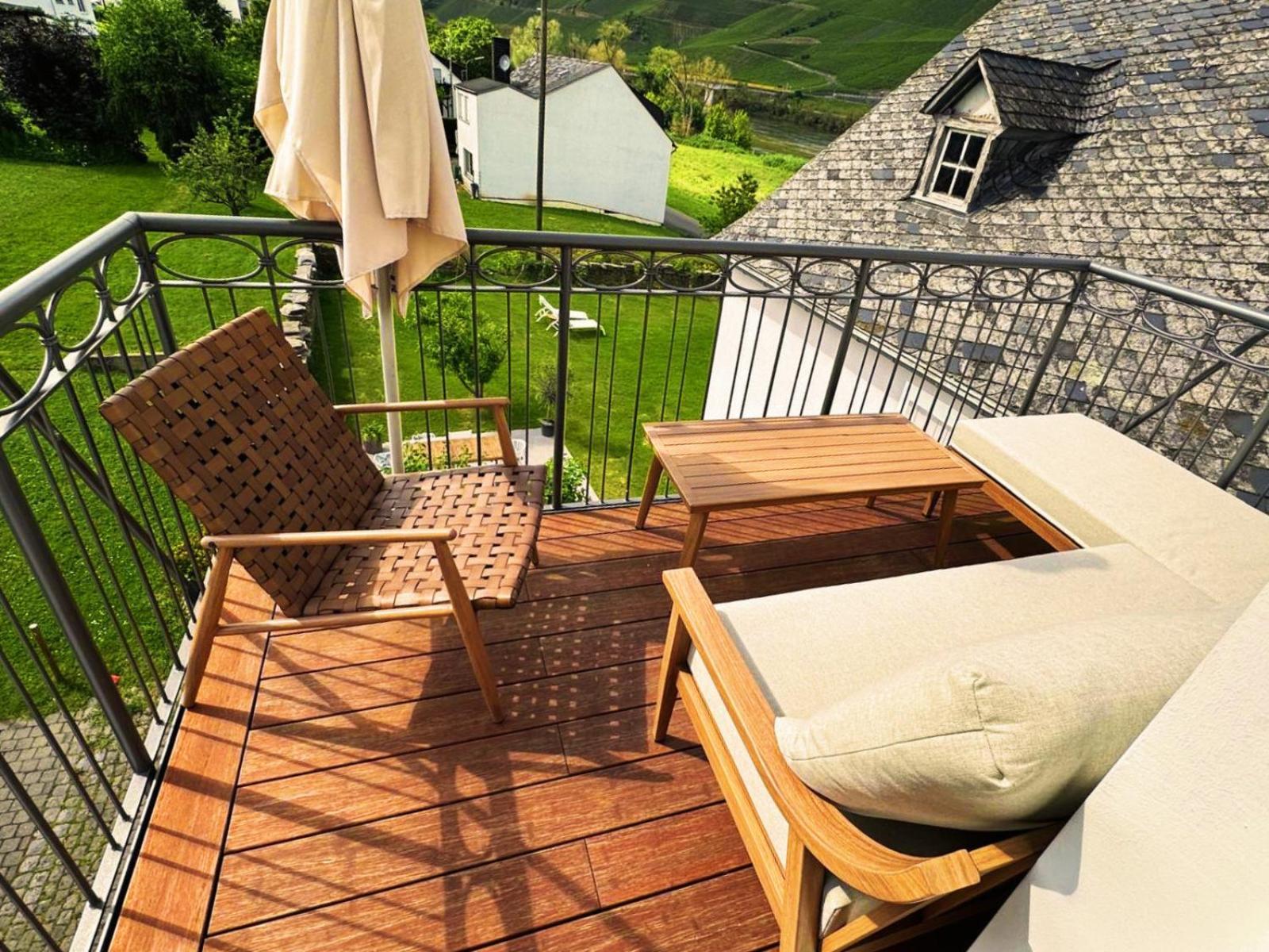 Gut Foersterlay - Exklusive Boutique Apartments Im Historischen Winzerhaus Direkt An Der Mosel Lösnich Εξωτερικό φωτογραφία